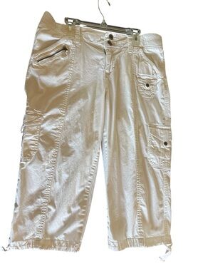 Sonoma Life + Style White Cargo Capri Pants Mid Rise Utility Crop Size 6